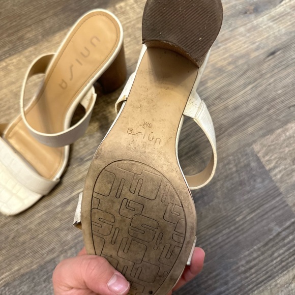 white heels - Picture 4 of 5